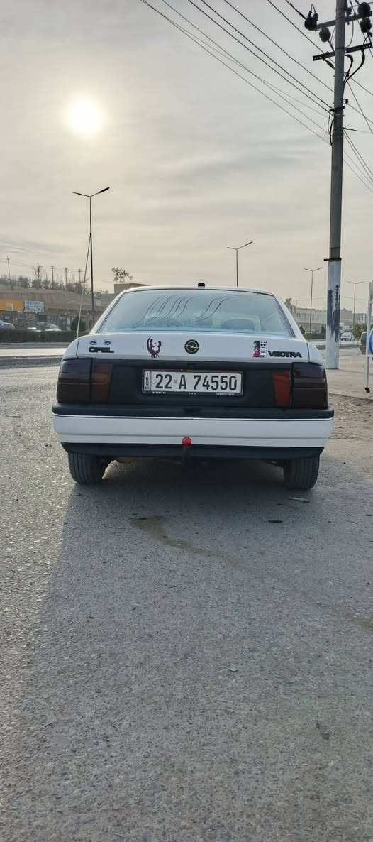 السلام عليكم فكترا موديل 1991 حجم 20 توماتيك بلادي بدون اي ضرر بيها ثلاث قطع رش فقط رقم اربيل مسطرة دولي تايرات جدد باتري جديد صدر امامي خلفي جديد كير محرك بشرط دوشمه جديده سيرفز كامل ABS عليها غرامات 210 الف تنزل من السعر كماليات كشنات دواخل كلها جديدة شرط التحويل والغرامات السيارة مبيها ولا جكوج دواخل تكم شواصي كلها شرط 
السعر 45 وبيها مجال 
عنوان  اربيل قضاء كلك
***********
*********** بي واتس
