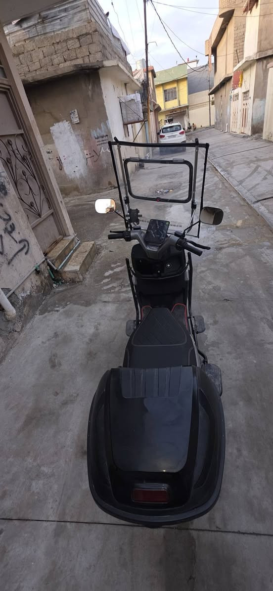سلام عليكم 
ماطور شحن للبيع 
المواصفات👇
سرعه 150 حقيقي 130 
3 سرعات 
نظام بك 
دبل اسطاب +مانع انزلاق اسطاب الورا هوا كدام وهوا ورا بنفس الوقت حته اثناء الشته يمنع الانزلاق +اسطاب كدام وحده 
بطاريات 6 دبل يمشيك فوك ال 60 كيلو متر 
بي بل صندوك مالتو مكان بطاريه ليثيوم والشحن مالها من جه الجوزا مال مفاتيح يعني تكدر تخليله بطاريه ليثيوم 
نظام تثبيت سرعه 
من الاخير ماطو فول المفول 
نضيف حيل وتاخذه شرط مني 
دبل اشاره خلاط 
حييل ماطور نضيف وتاخذه وتدعيلي وتكدر تعتمد عليه السعر 
950 بس 
رقمي *********** 
وتكدر تراسلني ع الخاص
