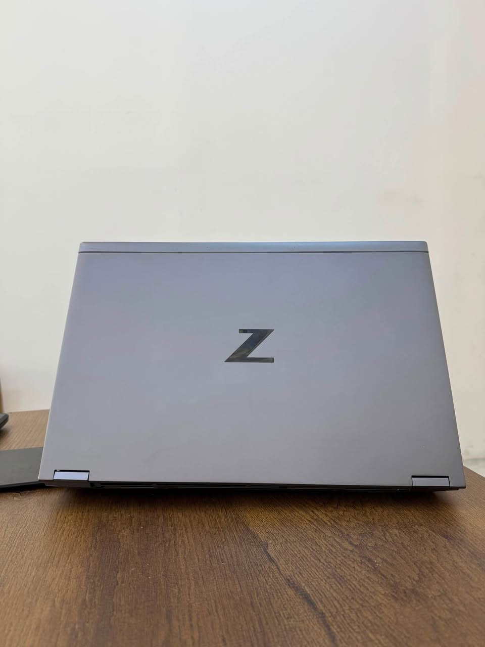 HP ZBOOK Fury 15 G7 
المعالج زايون جيل عاشر 

Intel(R) Xeon(R) W-10885M CPU @ 2.40GHz
الرام 
32GB 2133 DDR 5 
الهارد 1 تيرا 

PM951 NVMe SAMSUNG 1024GB

كارت شاشة خارجي 8 جيجابايت 

NVIDIA Quadro RTX 4000 with Max-Q Design 8GB

كارت شاشة داخلي 16 جيجابايت 

Intel(R) UHD Graphics P630 16 GB 

شاشة 15,6  فول HD 

Full HD IPS 1920*1080 60HZ 250 nits بغداد, العراق


**إذا كنت صاحب هذا الإعلان وتريد حذفه لأي سبب، رجاءا أرسل رسالة إلى الدعم الفني**