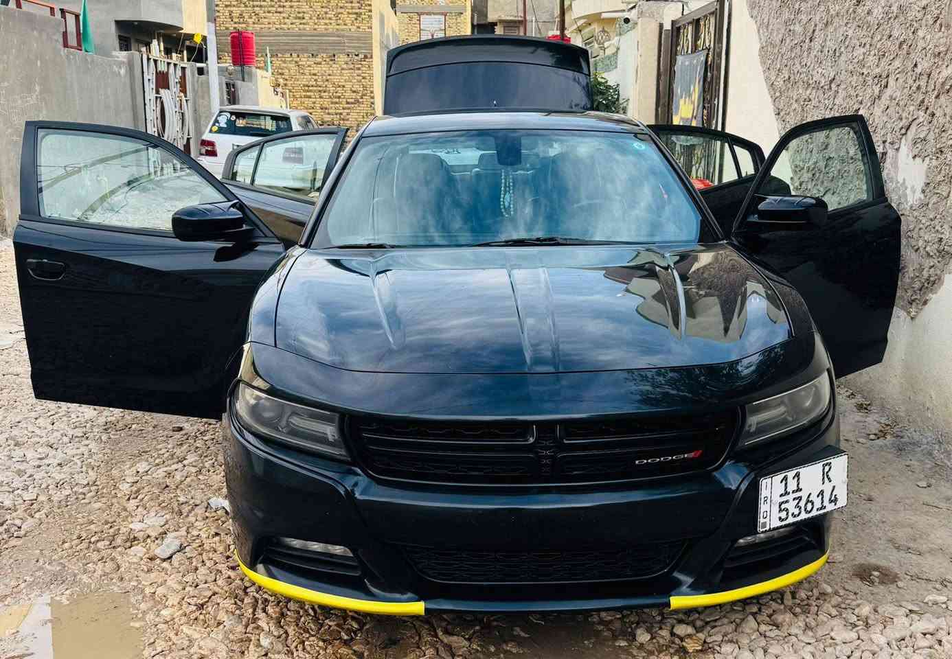 السلام عليكم دوج جارجر موديل 19 SXT PLUS
تو ويل 
محرك 3600 
بصمه 
رادار بلمري 
تشغيل عن بعد 
كراسي كهربائية 
حساسات خلفي كامره دواره 
السياره جديده ستعمال شخصي 
رقم بغداد نكليزي باسمي 
السعر 235 
مكان السياره بابل شارع 80
***********
***********
اخوان اني مكلف بل نشر
سياره كفاله عامه
