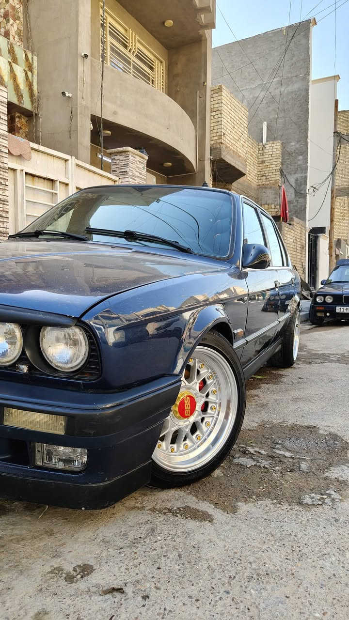 مستعجل ع بيعته  بدون مراوس
Bmw e30 325 1990
رقم بغداد باسمي تحويل ثاني يوم 
كاملة مكملة مكينة مفتوح 25 
كير عادي نمرة قصيرة
تبريد شغال ثلج 
بدون ضربة بدون خياسات 
مكاني بغداد البلديات 
*********** 
السعر ع خاص
