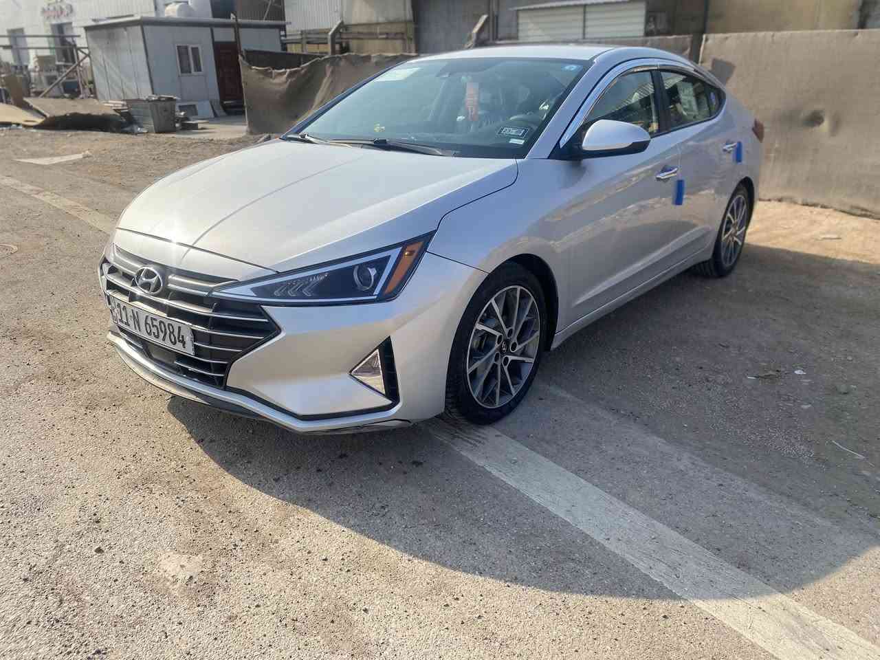 سلام عليكم من رخصت الادمن المحترم 
النترا مديل ٢٠ امريكي حادث جملغ امامي 
واضح بل نشر صور الحادث سياره جديدة 
جاهزة من كلشي كير مكينه صدر تخم تاير 
تبريد جديد مكان سيارة بغداد شعب 
السعر ١٣٥ وبي مجال بصيط 
سياره بسمي هزه  وسنويه جدد
***********
