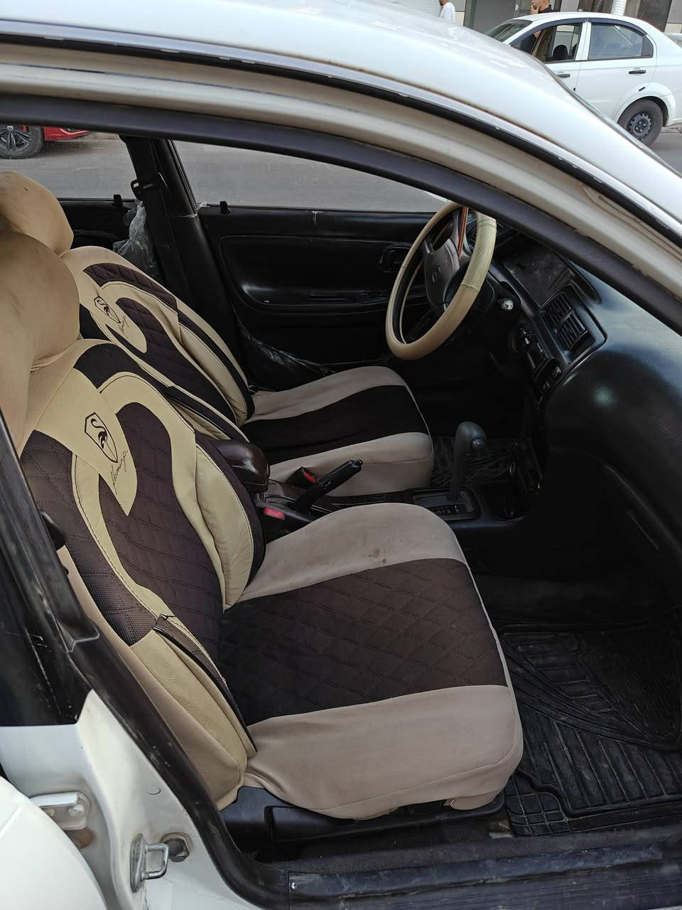 ✨ وصلت حديثاً إلى مكتب رهف 
خلينا نقدم لكم عرضنا المميز لهذا اليوم! 🚘💨
​📋 تفاصيل السيارة:
🔹 السيار 🚗كورلا 
🔹 الموديل: 93
🔹 الوارد: ياباني 
🔹 ناقل ⚙️ خير من الله 
🔹 المحرك:  خير من الله   
  
🔹 الرقم نينوه مصطره
🔹 تبريد شغلا  سيارا حيل حلوه 
​💸 السعر.50 وبيها مجال     
​📍 موقعنا:
الموصل - حي الزنجلي - قرب مول دريم 📍🏢
​⏰ أوقات العمل:
من الساعة 09:00 صباحاً وحتى 10:00 مساءً 🕘🌙
​📞 للتواصل والاستفسار:
يسعدنا استقبال اتصالاتكم المباشرة خلال ساعات العمل:
📲 ***********
📲 ***********
​🌟 مكتب رهف.. اختياركم الأمثل لسيارة العمر! 🌟
