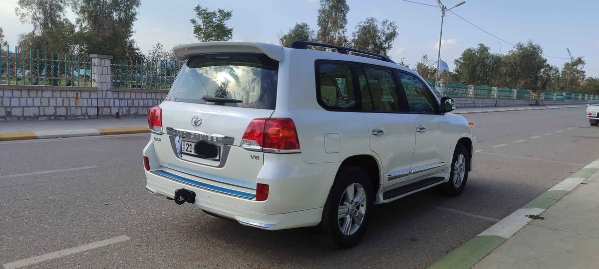 توێتا لاندگرۆزەر GXRشەریکەی جیهان 2015 مانگی 7  هیچی پێوە نیە 76 هەزار ڕۆشتووە 
نرخی 435 وەرەقە
ژمارەی خاوەنی *********** كالار, السليمانية
