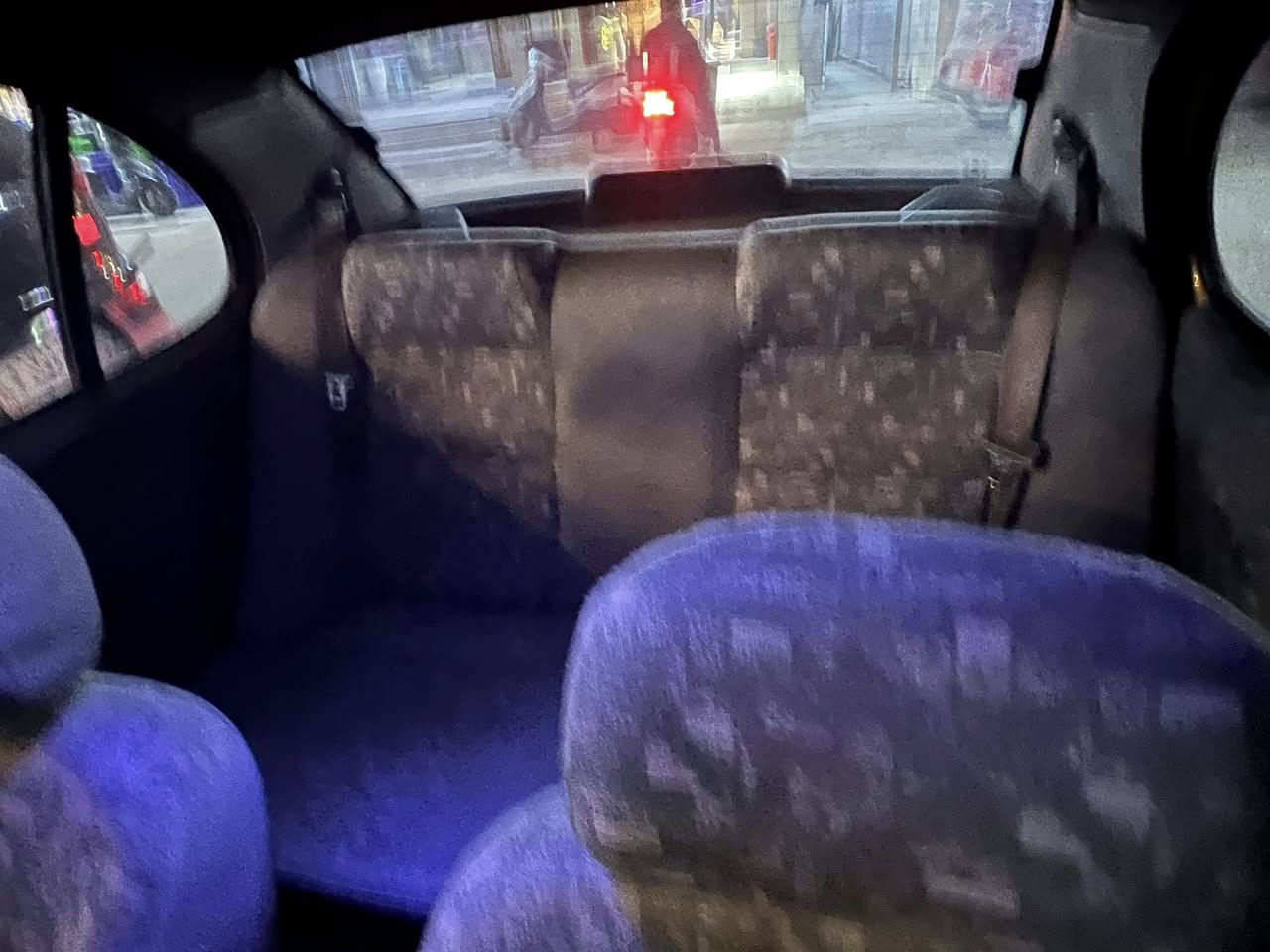 سلام عليكم طيبه موديل ٢٠١٥ سياره بسمي مصفره من غرامات وهيئه لا ضربه ولا صبغ كير مكينه مكفوله تبريد تخم تاير باتري جديد رقم بغداد *********** سعر ٤٥ وبيه مجال حك الجيه
