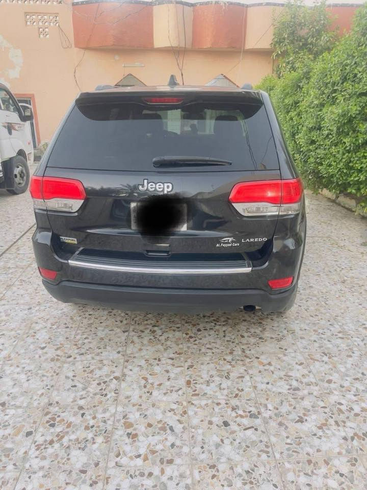 أسلام عليكم جيب 2014بغداد داخلة كلين ظررها هنا داخل العراق 3قطع صبغ السونار موجود وية الصورسيارة جاهزة بصمة كشن كهربائي منظومة زنون سيارة بيه هواية مواصفات مكفولة مكينة وكير وصدر امامي وخلفي جاهزة السعر 165وبيه مجال بسيط ‭0775 916 1263‬العنوان ديالى بعقوبة
