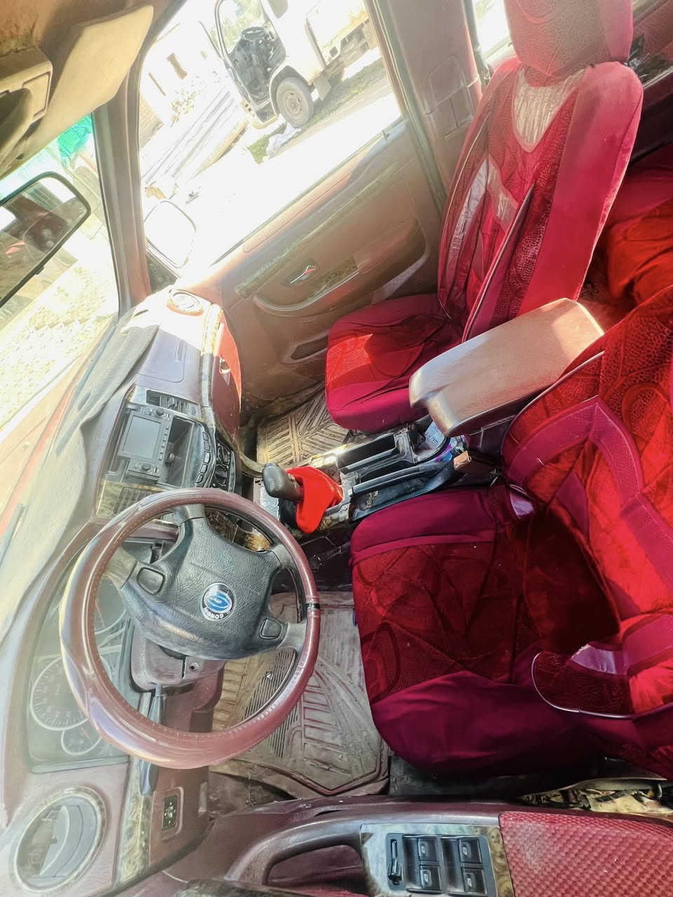 للبيع السياره نضيفه ماعايزه شي رقم بغداد شرط التحويل للستفسار ***********
