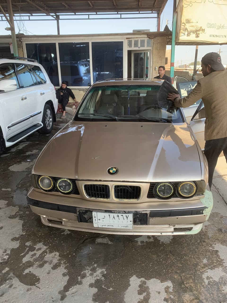 السلام عليكم BMW525مسكر فانوس ماكينة ستة اسلندر كير و ماكينة حدادية مكفولات السعر 50وبيها مجال المكان كربلاء ***********
