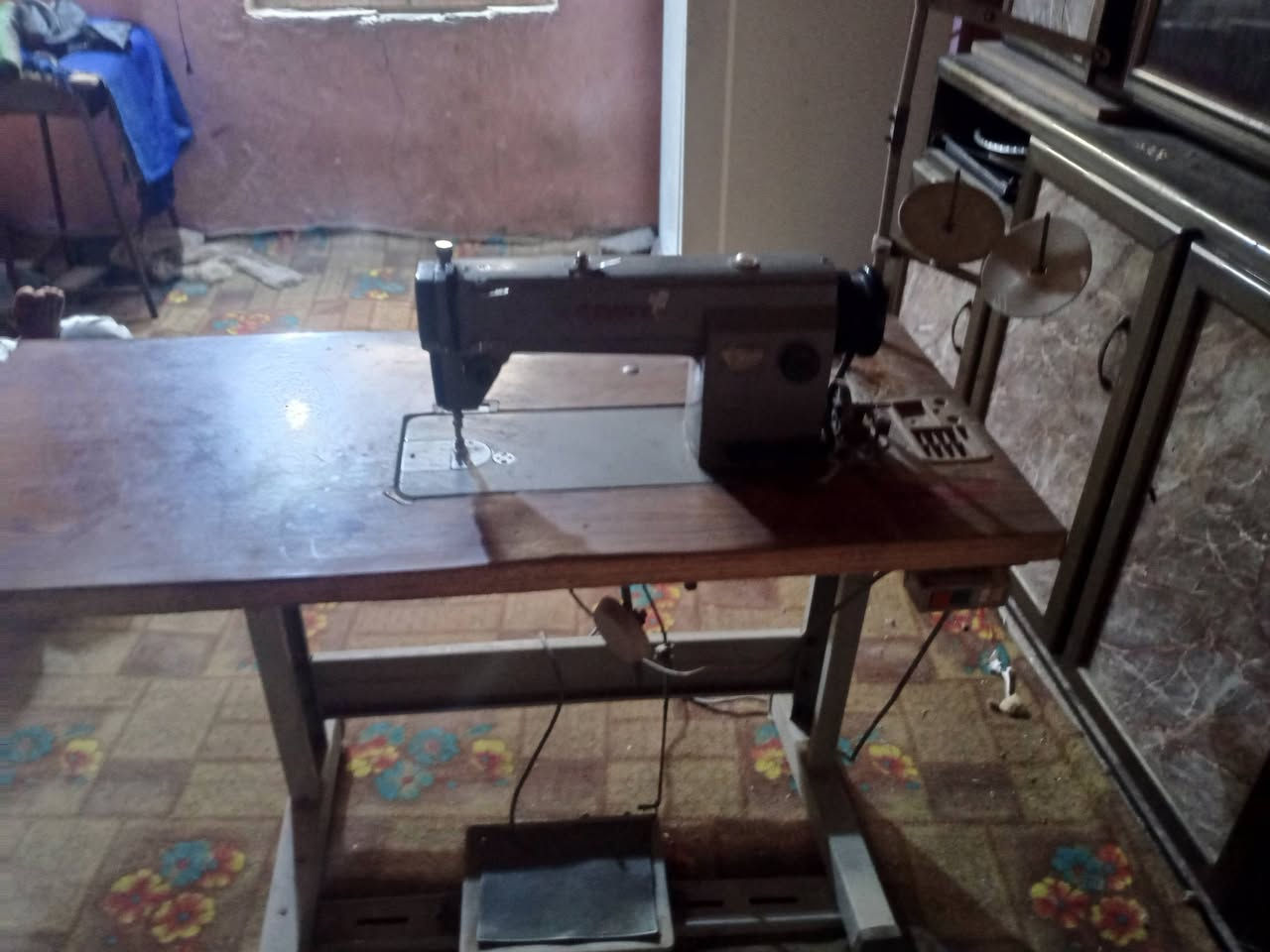 مكينه خياطه  تطريز  حلوه وشغاله  البيع لسعر 175وبيه مجال
رقمي ***********
