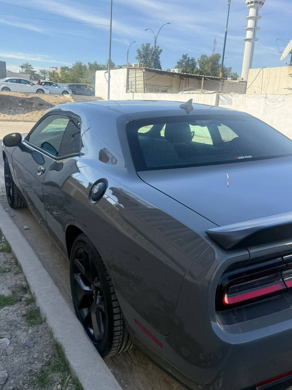 السلام عليكم
جالنجر 2023 رقم اربيل وبإسمي  بجم كبس
بدون اي ضرر امامي  
 RT 8 سلندر
شاشة جبيرة تراك بكج برفرمنس بكج 
سستم صوت الباين  دبلات اصفر srt بلادي 
عليها برمجة من امريكا ايكو تشتغل ٤ سلندر لل١٤٠ اقتصادية  ونورمال و٣ وضعيات للسبورت f1 و f2و f3 
  محدث دعامية srt والقديمة موجودة كلشي مابيها 
حادث جانبي بسيط صبغ فقط جاملغ امامي ايمن وباب مبدل نفس لون
كامله بدون نقص
ماشيه 16 الف فقط جديدة السيارة 
رقم الشاصي 
‏2C3CDZBT5PH653348
مكينه 5700
السعر 250  وبيها مجال بسيط وماكو هيج سعر على هيج لون وهيج حادث وموديل
***********
