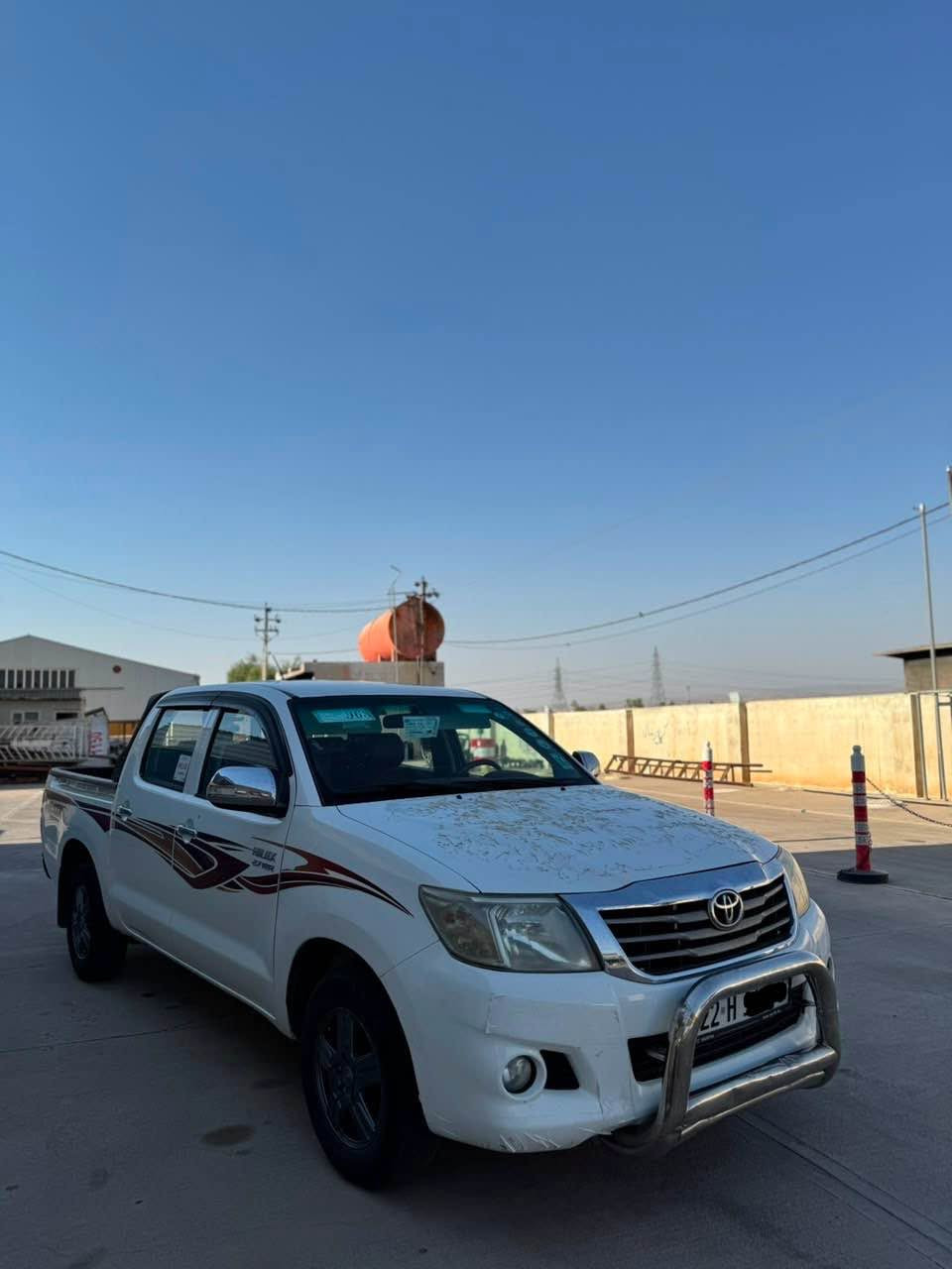 ToYoTa HILUX 2014 شەریکە جیهان گێر تۆماتیک
سەیارەکە ٢ جێ تحدیلە بێ سبوغە گێر و مەکینەی بە شەرتە مەکینەی نەکراوەتەوە بە شەرت 
٢٢٣ هەزار رۆشتووە
سەنەوی و ژینگە و رێگا و بانی هەموو شتەکی نوێیە بە شەرت تحویل و غەرامەش بە شەرت
گێر تۆماتیکە 
سحری ٢٠٥ وەرەقە و مەجال
***********
*********** أربيل, العراق
