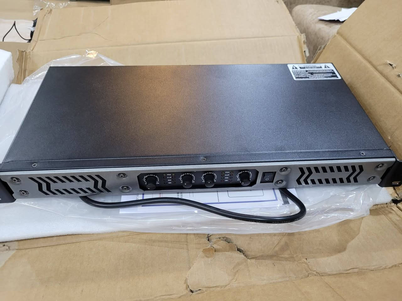 من رخصة الادمن متوفر بور 4 خطوط 
700 واط ×4 يشتغل بس خطين هيج اجاني ما مصلح وما اعرف شنو السبب جديد غير مستخدم
السعر 75 الف


**إذا كنت صاحب هذا الإعلان وتريد حذفه لأي سبب، رجاءا أرسل رسالة إلى الدعم الفني**