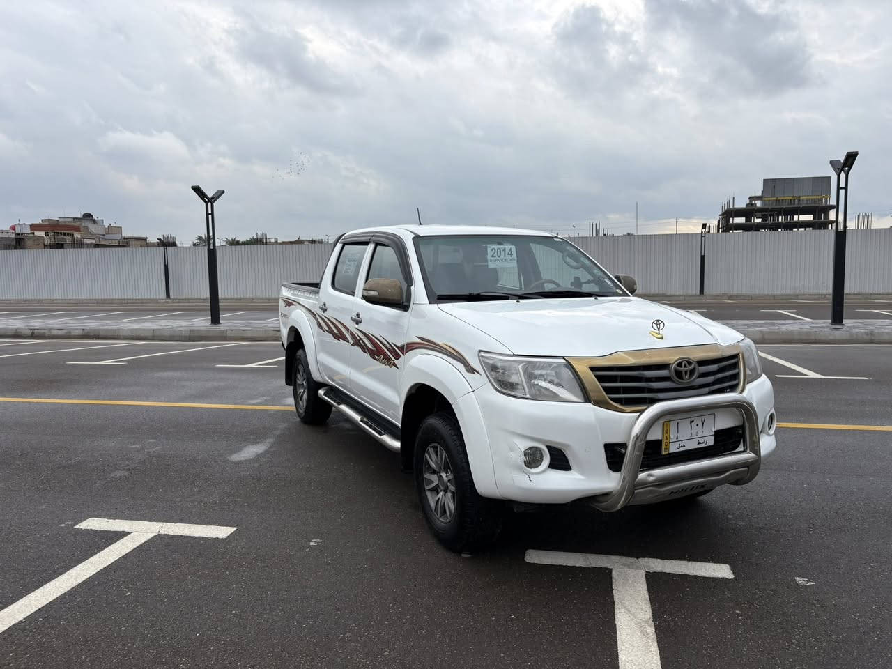 هايلوكس 2012
ماشيه 180 
سياره خير من الله بدون نقص 
بيه صبغ جامغ امامي وخلفي فقط 
رقم مميز واسط 
السعر 188 بيه مجال بسيط 
مكاني بغداد 
للستفسار ***********
