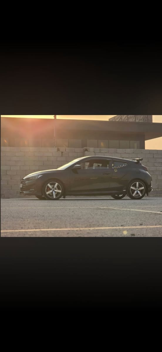 Hyundai Veloster 2020 للبيع (نظيف جداً)
فوليستر موديل  1,6 turbo 2020 خليجي، استخدام ويومي 
.

🔹 45 ألف KM فقط
🔹 مكينة 1.6 قوية ونظيفة
🔹 قير عادي رياضي 
🔹 تبريد شغال 100%
🔹 داخلية نظيفة ومرتبة جداً
🔹 سيارة تمشي يومي بدون أعطال
🔹بيها جاملغين الخلفيات هنا مضروبه ضربه بسيطه 

💰 السعر: 11,100$

📍 ذي قار 
📞 للتواصل: ***********
✨ السيارة جاهزة .
