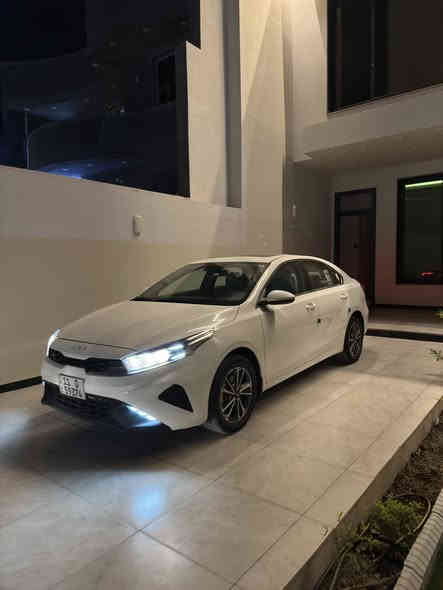 جمعة مباركة 
للبيع فقط كيا سيراتو 2024 فول مواصفات
فتحة سقف حساسات شاشة وكامرة 
تبريد قطعتين ويل كب ومواصفات معروفة  
ماشي ٣٧ كيلو متر
السيارة مكفولة كفالة عامة من الصبغ والتبديل والبارد 
فقط خدش بالدعامية الخلفية 
تحويل ثاني يوم رقم بغداد 
مكان السيارة بغداد 
***********
