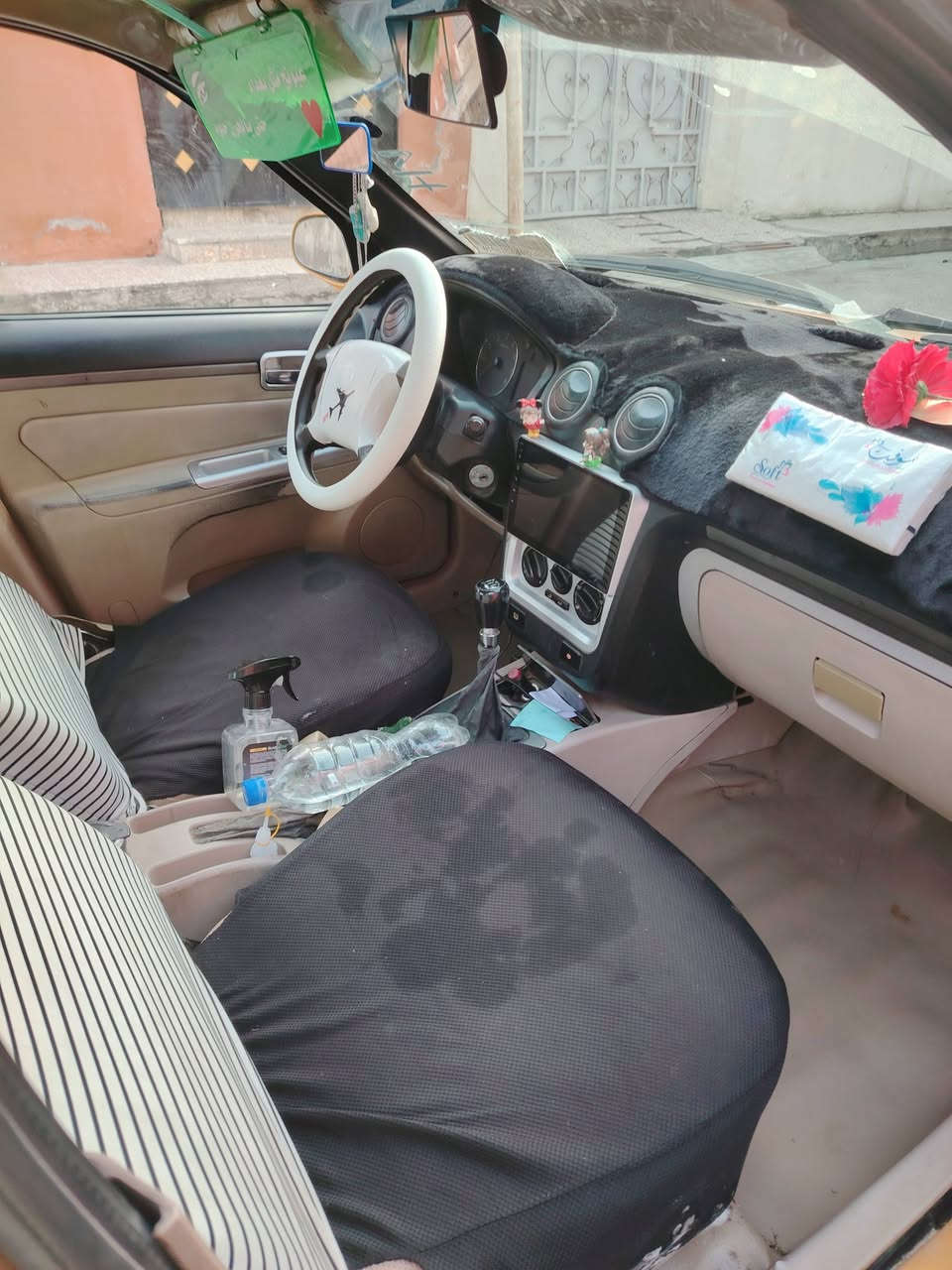 السلام عليكم سي كي موديل 2013 محرك كير شرط طخم جديد كلها شرط كبل عل شارع هيئه 0 غرامات 0كابون بيها ماستر السنويه لل 2028يعني مو ساقطه تريد وكاله تزيد تحويل اليعجبك سعر 42بيها مجال مكاني ايسر حي سومر ***********////***********
