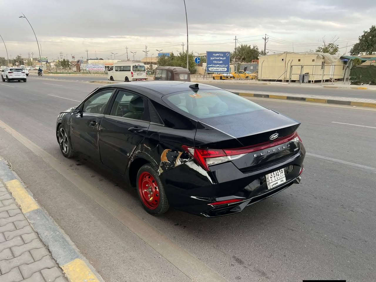 السلام عليكم خوان للبيع هونداي النترا موديل 2021 رقم بغداد ألماني تحويل مباشر السياره بيهة حادث ابيعها علة حادثهة شغاله وتمشي كير ومكينه وحدادية وتبريد جدد فول مواصفات لمتد مكينة 2000 الاستفسار الاتصال *********** مكان بغداد
