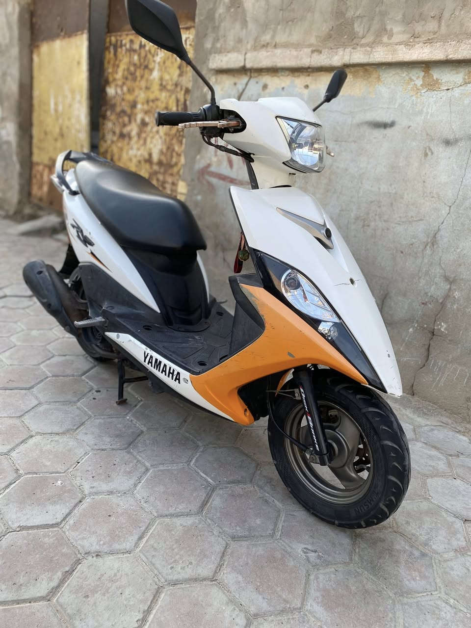 مضلع حديث نوزل 2016 
مكفوله كفاله عامه 
مكينه ما مفتوحه شرط الفحص 
مال حاويه صارله اسبوع من نازله
بدون اي نقص 
تفاصيل اكثر خاص 
مكاني البصره 
واتساب
***********
