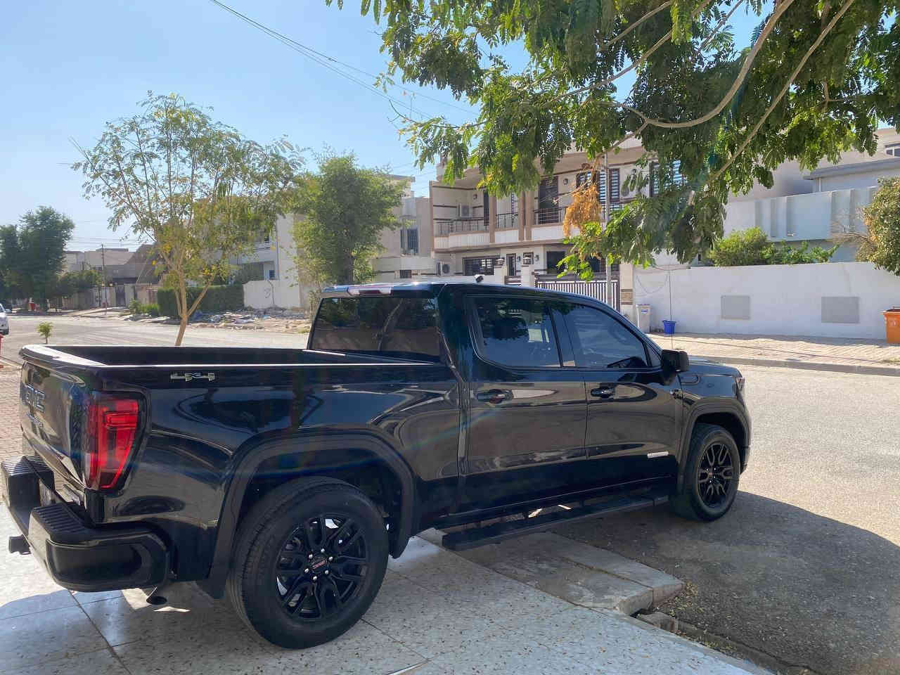 سلام عليكم للبيع مستعجل 
جمسي سييرا 
موديل ٢٠٢٤
محرك ٤ سلندر ٢.٧
ماشية ٣٣ الف كم
رقم اربيل 
باب كبير بدي صغير المرغوب 
كتاب اسود رسمي 
فور ويل 
السيارة جاهزة 
قطعتين صبغ 
حادثها بسيط جدا  
3GTPUJEK5RG191863 رقم الشاصي
السيارة كبس أمامها

السعر  382 ورقة 
للاستفسار ***********
