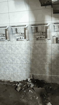 السلام عليكم خلفه مصري الانواع التطبيق البرسلين السيراميك ولكاشي والمرمر والجدران ارضيه شغل درجه اولي التواصل على الواتساب ***********
