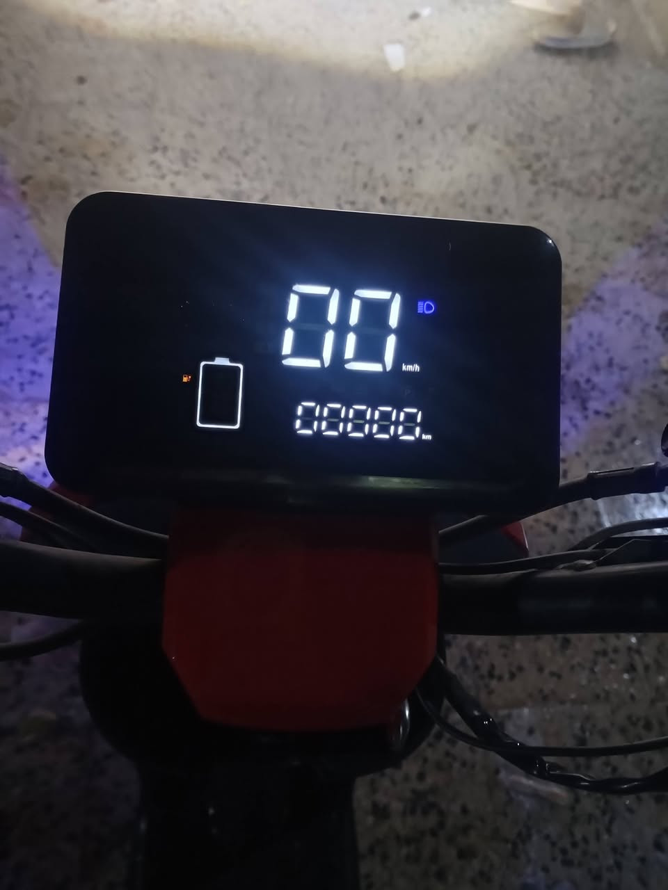 سلام عليكم ار تسعه للبيع نضيفه جدن جدن بطاريته مادري شببهن ما يشحنهن انه ابيع بطاريت هابطه دراجه نضيفه وكهربايته كلهن شغاله مكاني بصره ابي الخصيب سعره250وبيه مجال هذه رقمي***********
