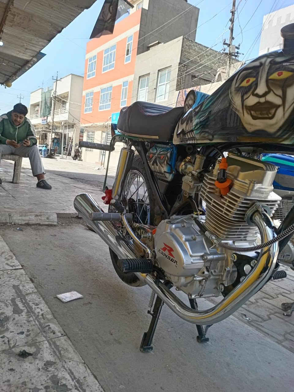 سلام عليكم أقره تفاصيل يله تراسليني اخوان سيت للبيع مشتغله مسلم الوشام  تانكي +قبق شوته + سبايدر +زوج حمالات فقط   سعر خاص ولموشراي ولميعرف اسعارهن لايتعبي ويتعب نفسه مكاني بغداد جديده رقمي ***********
