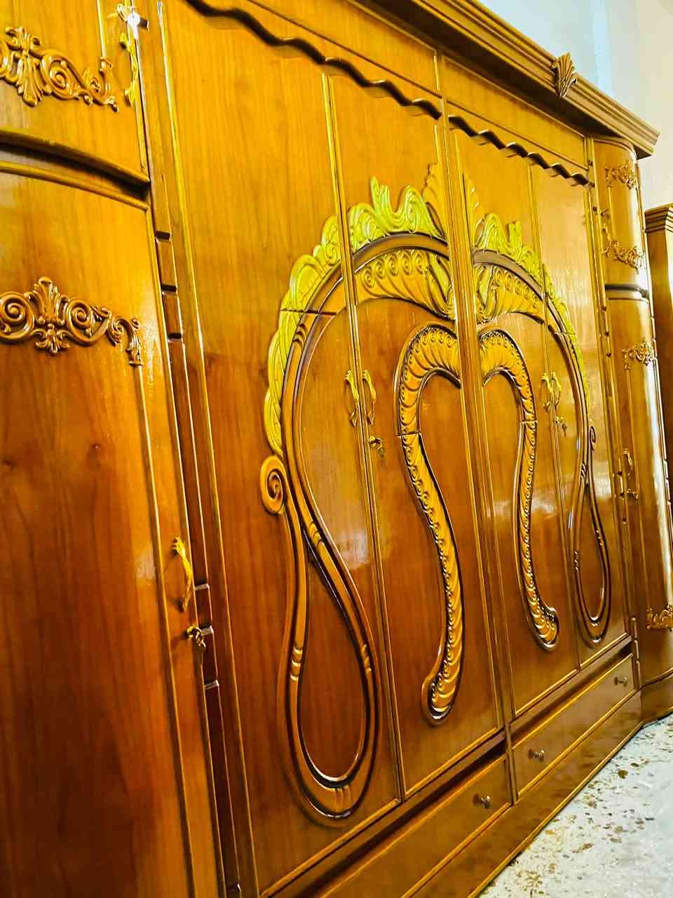 غرف اخشاب طابقين 6باب ملحق صاج اخت الجديد بسعر 875الف وبيها مجال عنوان بعقوبة كاطون شارع ابورباح قرب جملة ابو سعد مزاد ضي القمر استفسار خاص او الرقم ***********

