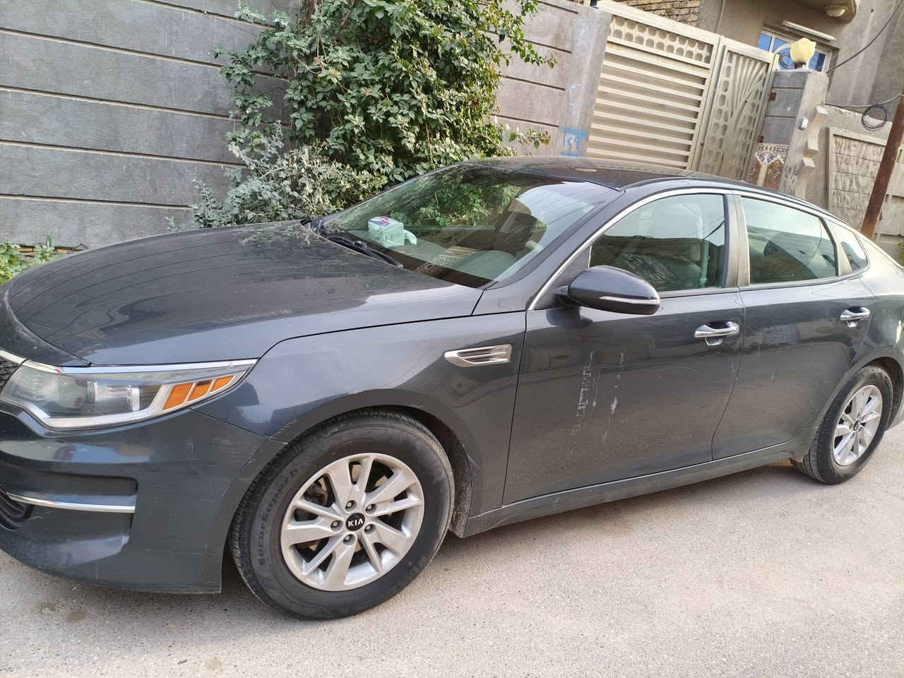 السلام عليكم
سياره كيا اوبتيما موديل 2016
وارد امريكي 
محرك مامفتوح 2400
مكفولة من الصبغ والتبديل 
بيها بعض الرصعات قليله جدا 
لونها رصاصي غير محدد
رقمها ذي قار السنويه باسمي 
تتحول ثاني يوم 
السعر 130 وبيها مجال قليل
للاستفسار الاتصال على الرقم ***********
