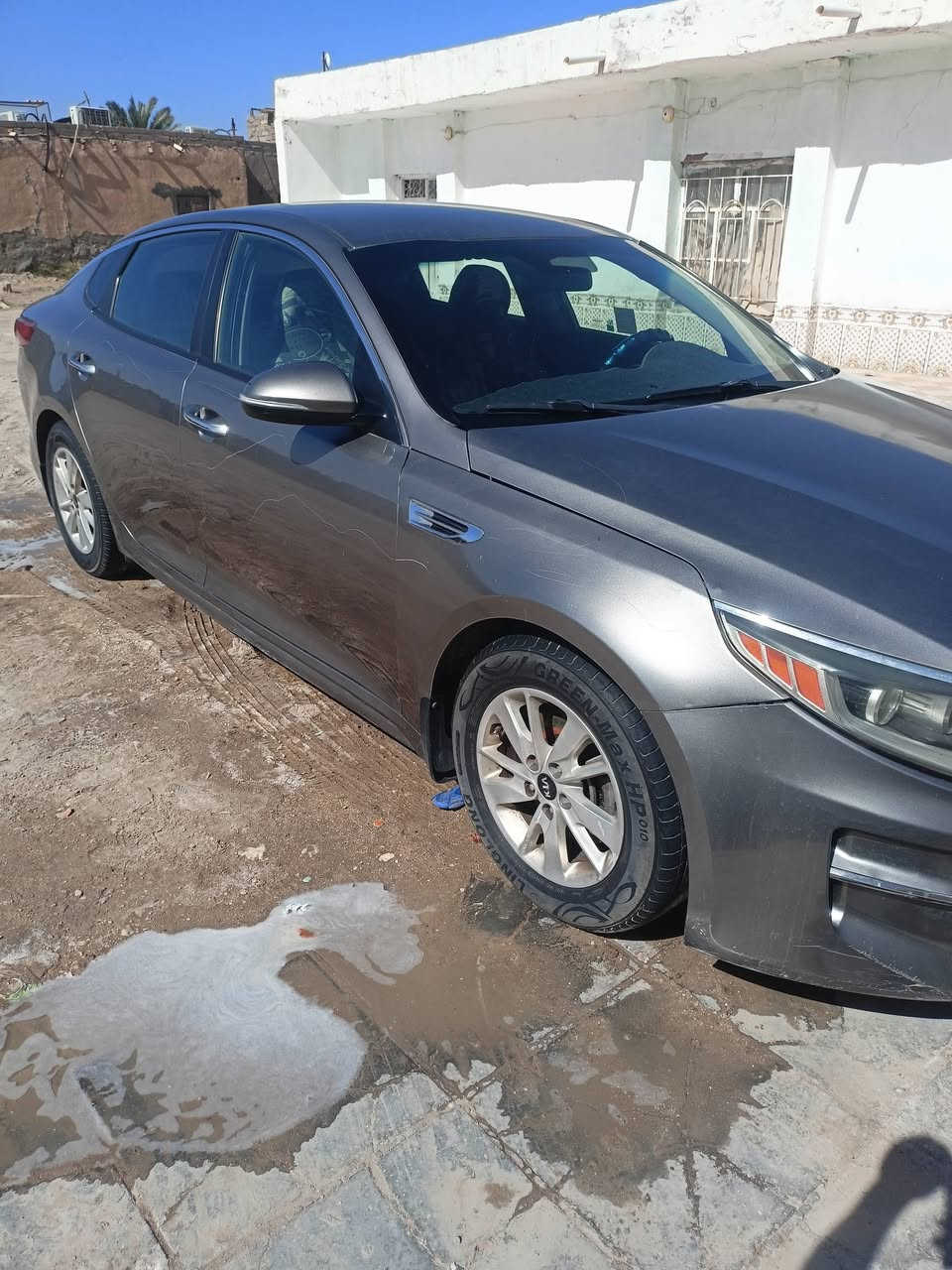 السلام عليكم
كيا اوتيمه للبيع لون فيلي 
موديل 2016
السياره بأسمي رقم ذي قار 
السياره جاهزه 
ملاحظه سياره مكينته خابطه 
مكاني ناصريه مركز 
للاستفسار /***********
