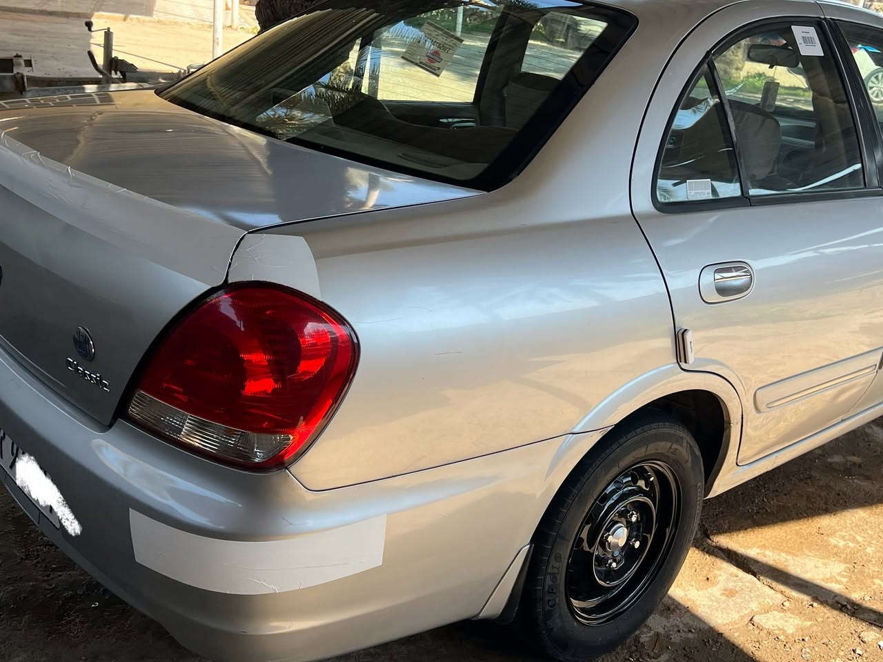 السلام عليكم 
سني ياباني اصل بلاد موديل 2011
رقم بغداد بسمي هزا وسنوية وارقام جدد 
السيارة جديدا وخير من الله علا ايدنا الحمدالله 
مسويلها صيانة عامة
مشط ستيرن صدر كلا جديد
قاعدا فيت بم جديد 
مكينا كير تبريد خير من الله 
السيارة مكفولة من كلشي فقط بيها باب الصدر صبغ 
السعر 108 وبيها مجال 
***********
***********
