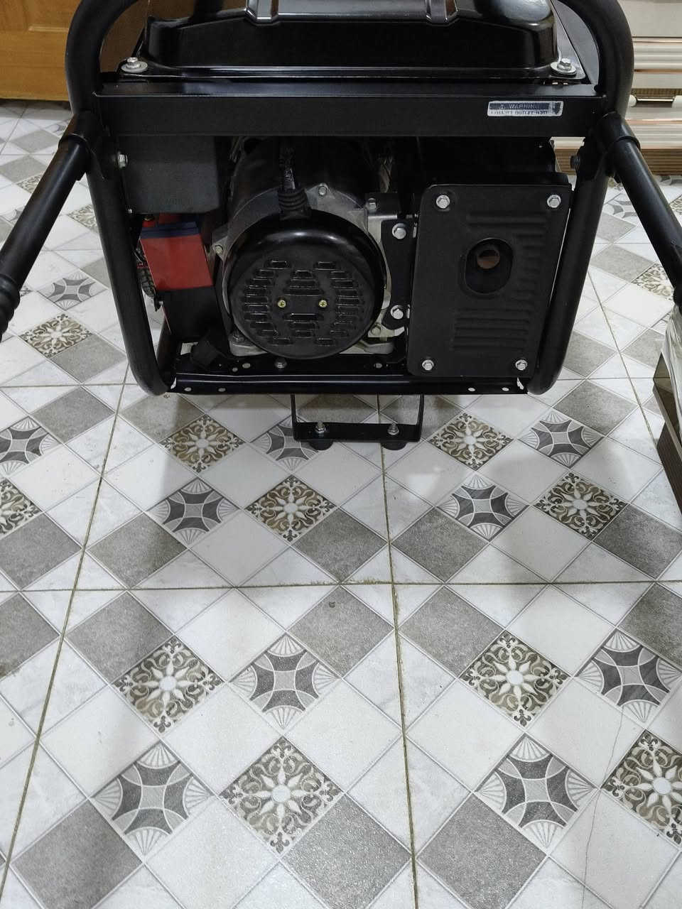 مولده نوع استرا صنع كوري باب اول 5 ونص كيفي 22 امبير تشغيل عن بعد ريمونت وهندر وسلف باتري جديد نضافتهه 90% صوتهه كلش هادء السعر 500 الف المكان بغداد ***********
