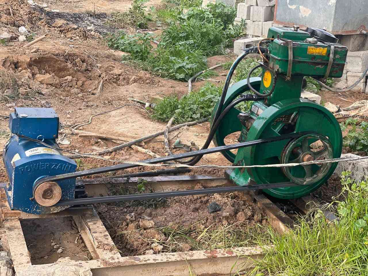 مولد للبيع تواصل ***********
