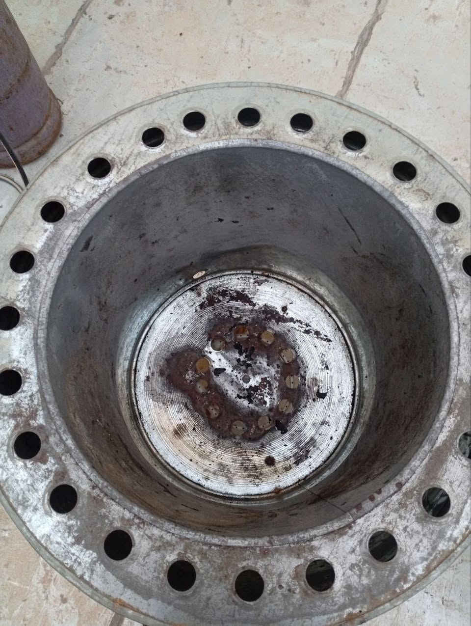 تنور للبيع حجم صغير ابو 3كرص خبز سعر 25 مكان كربلاء شراي يتصل ***********
