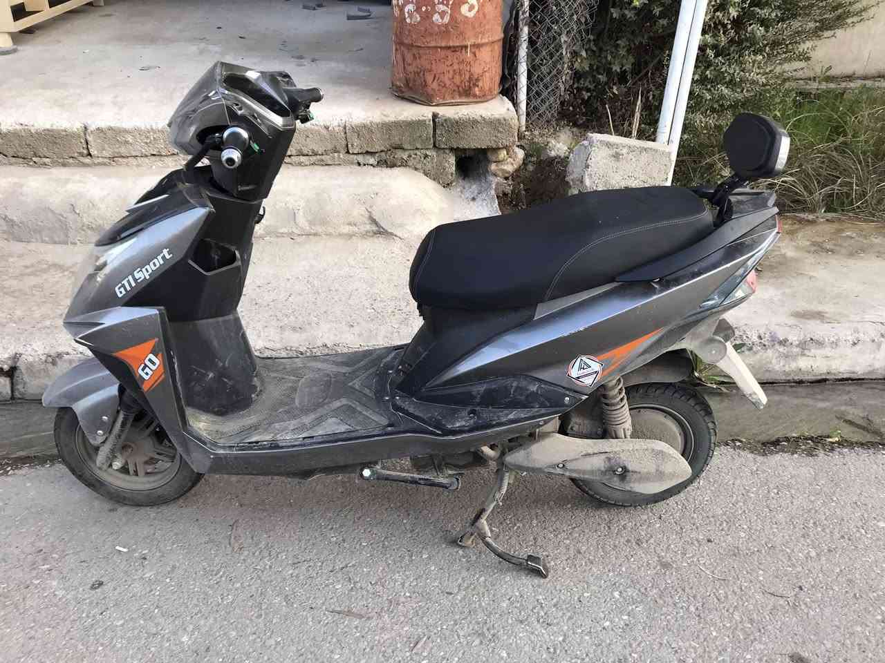 ماطور شحن للبيع السعر 700 الف وبي مجال رقم ***********
