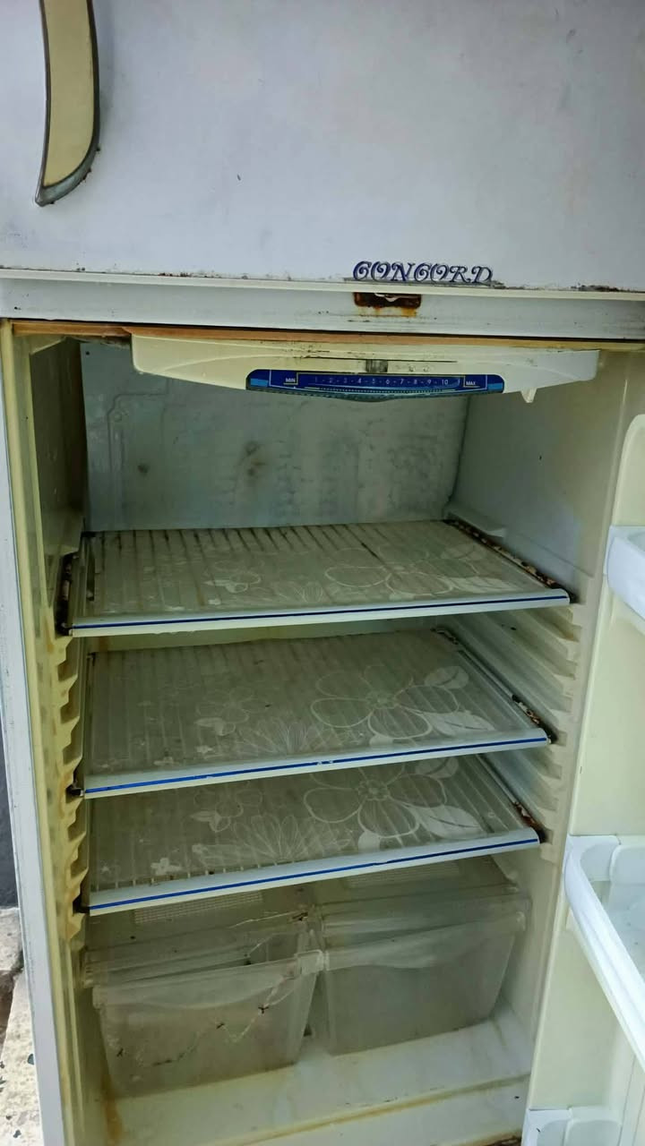 سلام عليكم
ثلاجه بحالة جيده للبيع 
حجم ٢٠ قدم 
سعر ٧٥٠٠٠ الف


**إذا كنت صاحب هذا الإعلان وتريد حذفه لأي سبب، رجاءا أرسل رسالة إلى الدعم الفني**