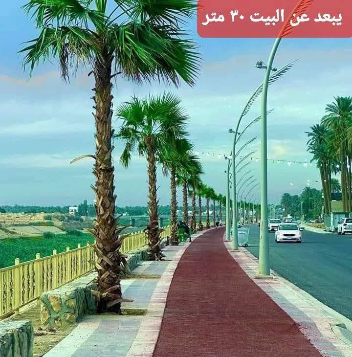 يوجد عروض جديد ستثمار للبيع 
يوجد لدينا بيت حديث البناء 2022
يتكون من مشتملين طابق ارضي يتكون من غرفه نوم ومطبخ وهول وصاله وطرمه وصحيات داخليه وخارجيه ومنور  وطابق الاول يتكون من ٣ غرفه نوم ومطبخ وهول وصاله وبيتونه وصطح كل طابق مفصول عن الثاني مستجرات حالين الورد الشهري ٦٠٠ الف 
الموقع مميز جدا ومتوفره جميع الخدمات من ماء وكهرباء واعمده اناره وتبليط الموقع البيت في قلب ديالى بعقوبه المركز منطقه كورنيش ديالى 
يبعد عن سوق بعقوبه المركز حوالي ٢٠٠ متر ويبعد عن شارع العام خريسان ١٥٠ متر وبل قرب من كورنيش ديالى حوالي ٣٠ متر البيت حسب الطلاب تريده ستثمار 
أو تسكن بي لان بي درج داخلي وخارجيه 
السعر  ( ١٦٠ ) مليون فقط وبي مجال بسعر  الاستفسار اكثر عن البيت وباقي تفاصيل اتصل على الرقم يوجد وتساب وتفاصيل اكثر مكتب دلاليه الربيعي لعقار 
***********

