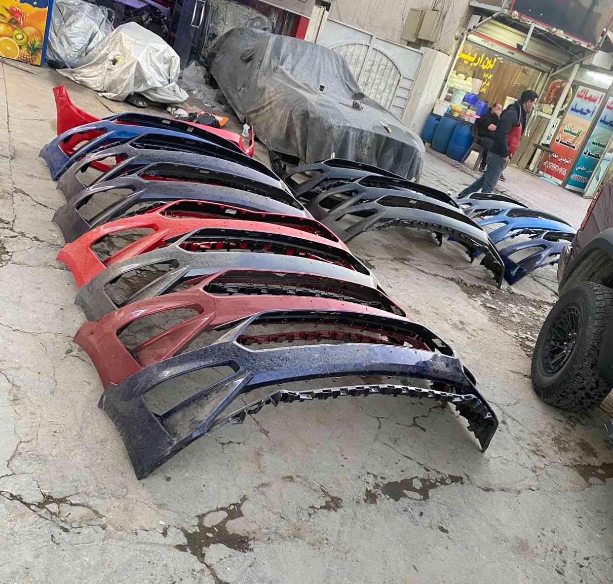 السلام عليكم
متوفر قطع غيار موستنك اصلي تفصيخ 
دعاميات بنايد جاملغات 
قطع تزويد هدرز كزوز موستنك 
متوفر لويات ريسنك. 
المنصور دور السود 
للاتصال ***********
