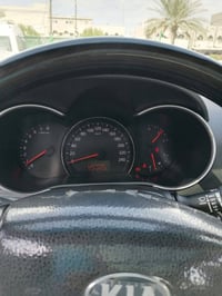 سورنتو7راكب للبيع عنوان بغداد سعر 175 دولار صاحب سياره رقمه هذا 078308...