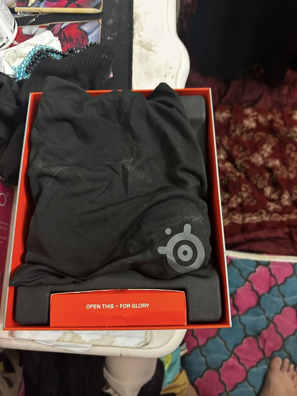 سماعة ستيل سيريس نوفه برو غنيه عن التعريف للستفسار اتصل ع ***********
