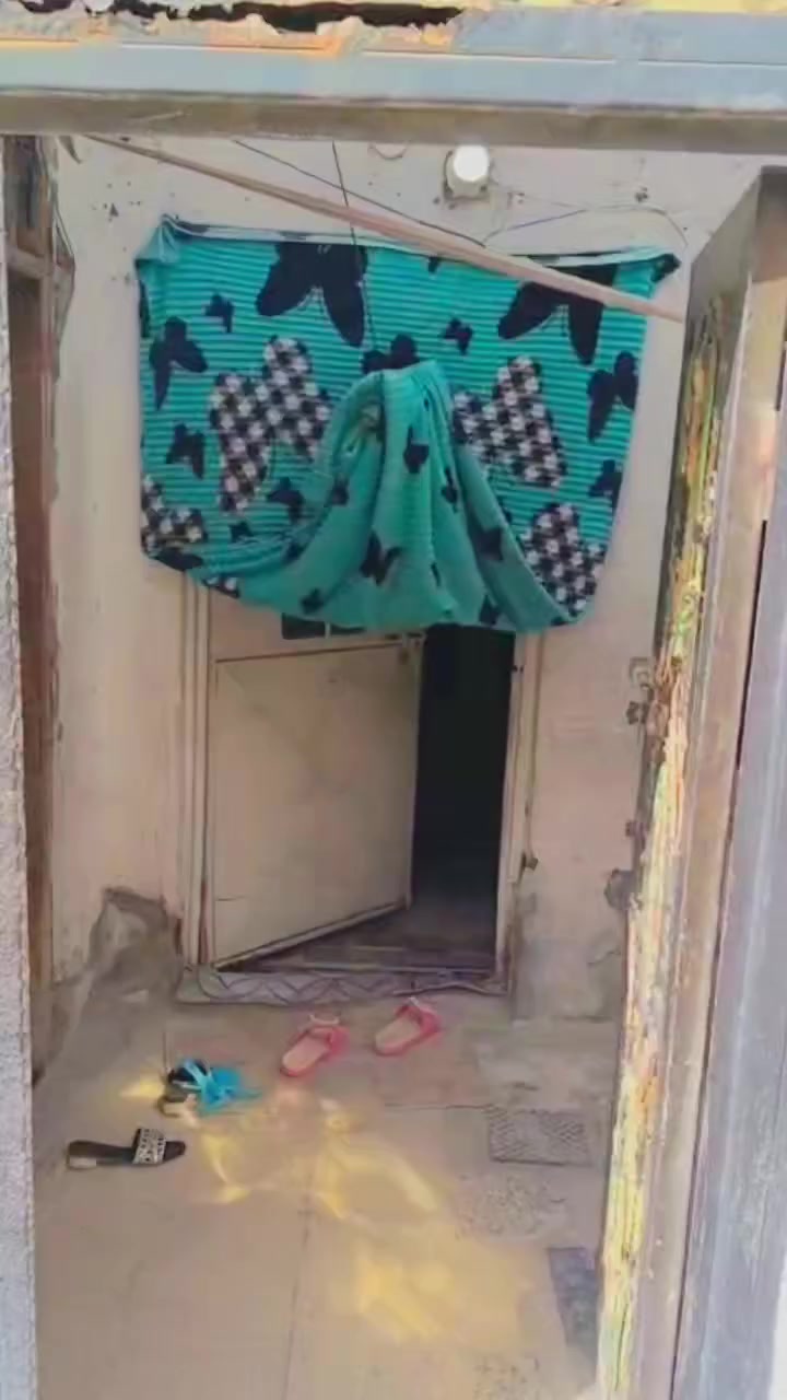 أعلان رقم (١١٠٣)

🌺اللهم صل على محمد وال محمد 🌺
عرض اليوم
...............
بيت زراعي حي الشهداء الاول قرب حسينية ابو وسام
(براني. غرفتين. مطبخ. صاله. صحيات) 
مساحة ١١٠م مربع 
سعره ٥٠ وبي مجال 
_______________

عمولة المكتب=ثابته من السعر الكلي 
من قبل البائع ١%
من المشتري1%

للاطلاع على عروضنا باستمرار اضغط على االرابط ادناه وكن ز👈⭐بون مقرب👇 وادعوا اصدقائك  https://www.facebook.com/share/QyfeNk5moeNRhhwa/?mibextid
الاتصال على الارقام التاليه 
***********
***********
🌹عنوان المكتب 🌹
شارع بغداد . قرب ملعب السماوه الأولمبي. مجاور مشتل النخيل. وشركة كي. دي. دي
