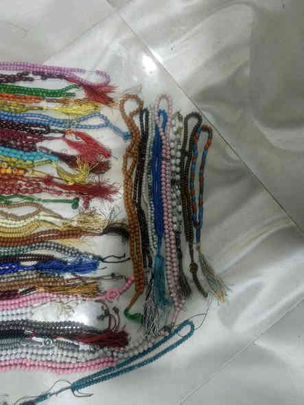 مجموعة مسابح نايلون وزجاج سعر القطعة مفرد القطعة بلف واذا شلع ب٢٥  عددهم ٤٩ سبحة الي يريدهم يجي خاص اويتصل ***********
