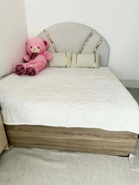 سرير • ويا مرتبة • بلا خدش