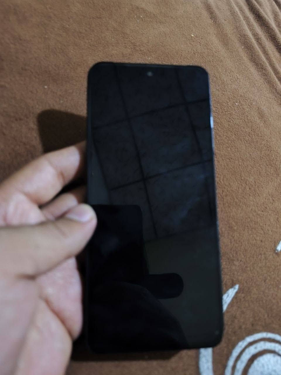 شاومي ريدمي نوت 12S
نضافه 100 زلغ مابي

ذاكره 256 بدون ملحقات

جهاز فقط مستبدل شاشه اصليه
بي لزكه وكفر جدد
سعره (((130)))  وبي مجال حك الجيه

العنوان البصرة ابي الخصيب كوت ثويني

*********** واتساب واتصال
