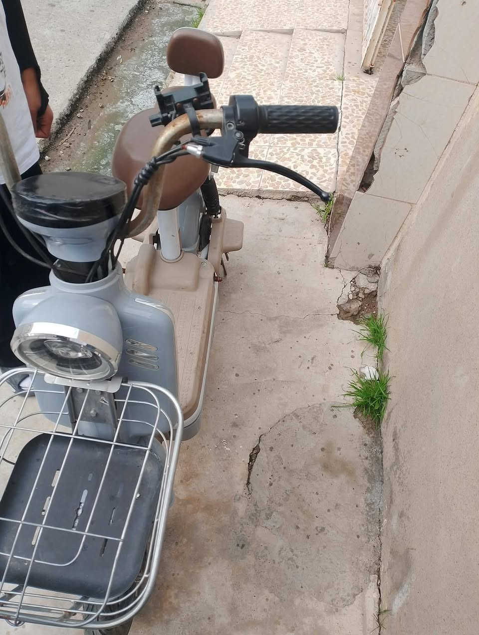 ماطور شحن للبيع 

4بطاريات وعقل شرط اسويجين كارتين بصمتين اسويج قفل تاير بلوتوث 

السعر:200وبي مجال 
الرقم ***********
