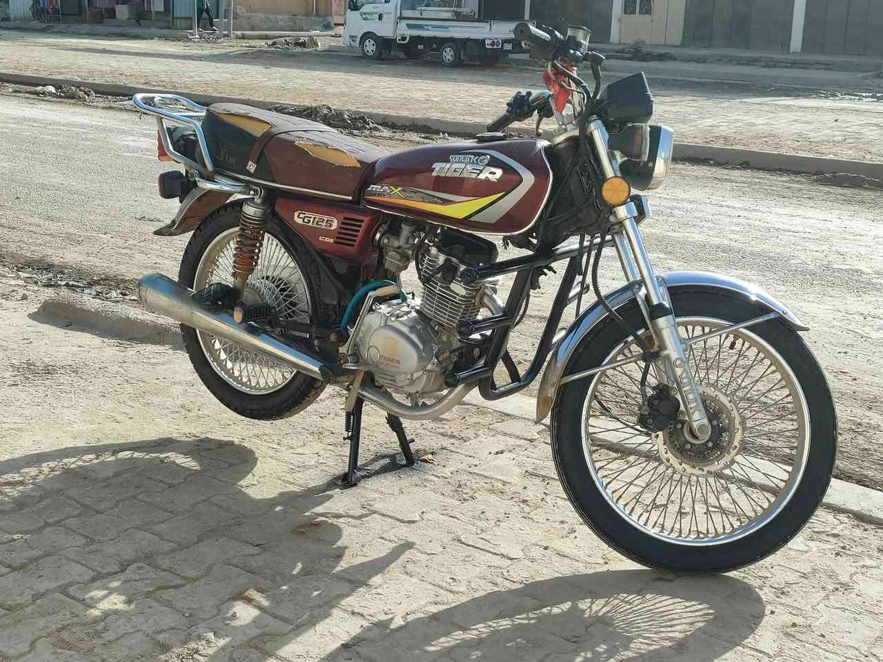 سلام عليكم دراجه ايراني تايكر مديل 2022 دراجه فول نضافه سعر 550 وبيه مجال العنوان بغداد ناحيه الوحده. اتصل ***********
