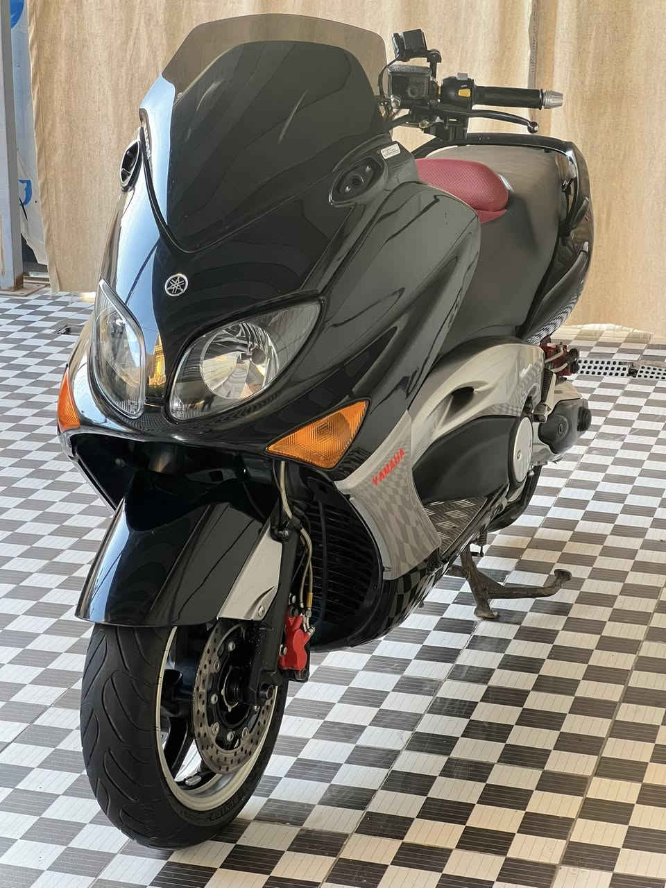 سلام عليكم تي ماكس 2008 مكفوله من كلشي علا صور المزاد نضاف 100/100
تايرات ياباني اسويجات 2 الستفسار اتصال 📞 

‭0782 261 0710‬
