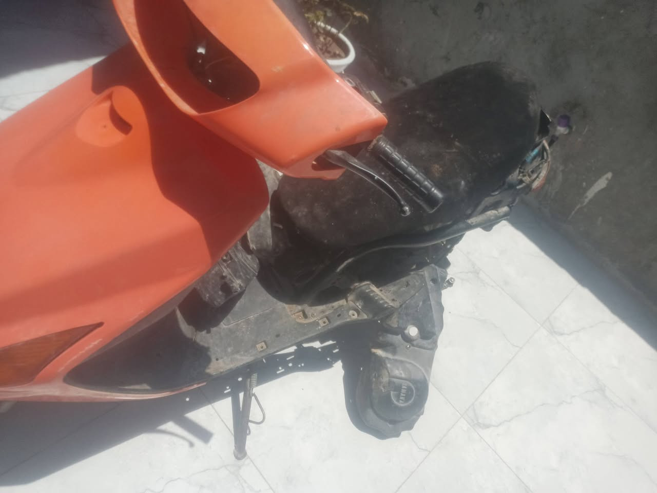 السلام عليكم
للبيع دراجه فراشه خلل محرك بس ابيع 

غراض نظيفه جدآ 

١-كابريتا جديده جدآ 

٢-تايرات جديده 

٣-صالنصه جديده 

يعني الي ياخذها يريد يصلحها يعيدها دراجه جديده يستفاد منها يريد يفصخها ويبيها بكيفه 

ابيع كوم حديد بس جديد 

العنوان كربلاء حي المهندسين 

للأستفسار الأتصال على الرقم 

***********
