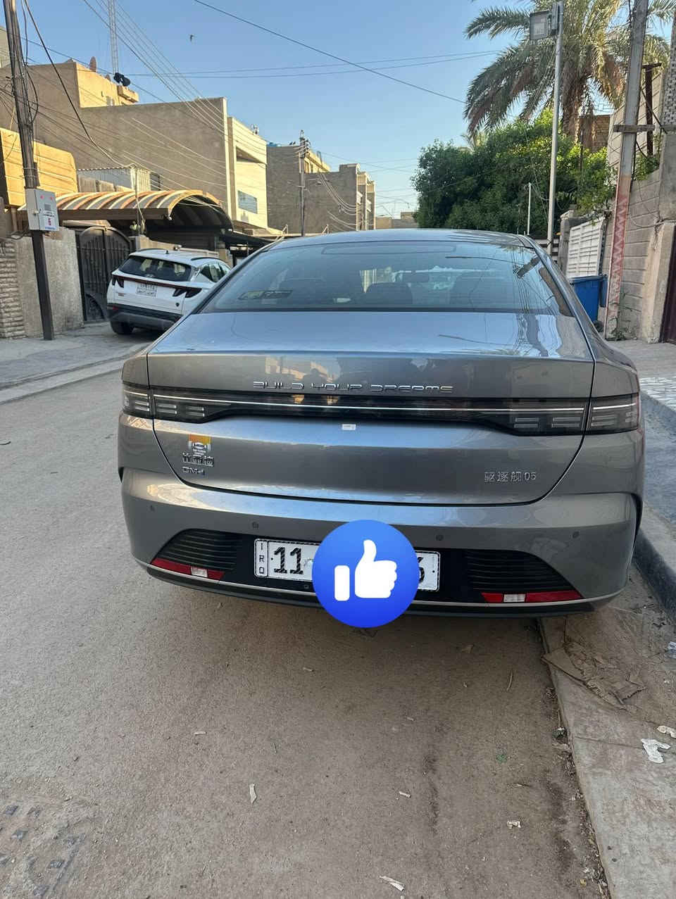 ديستروير موديل ٢٠٢٥ ماشية ١٨ الف 
رقم بغداد تحويل ثاني يوم السيارة جديدة وحلوة غراضهة كاملة 
بيهة شخط بالباب مال صدر فقط لا صبغ لا بارد لا رصعات السيارة مكانهة بغداد حي الاعلام 
السعر   ١٩ و٢٠٠ وبيهة مجال 
***********
