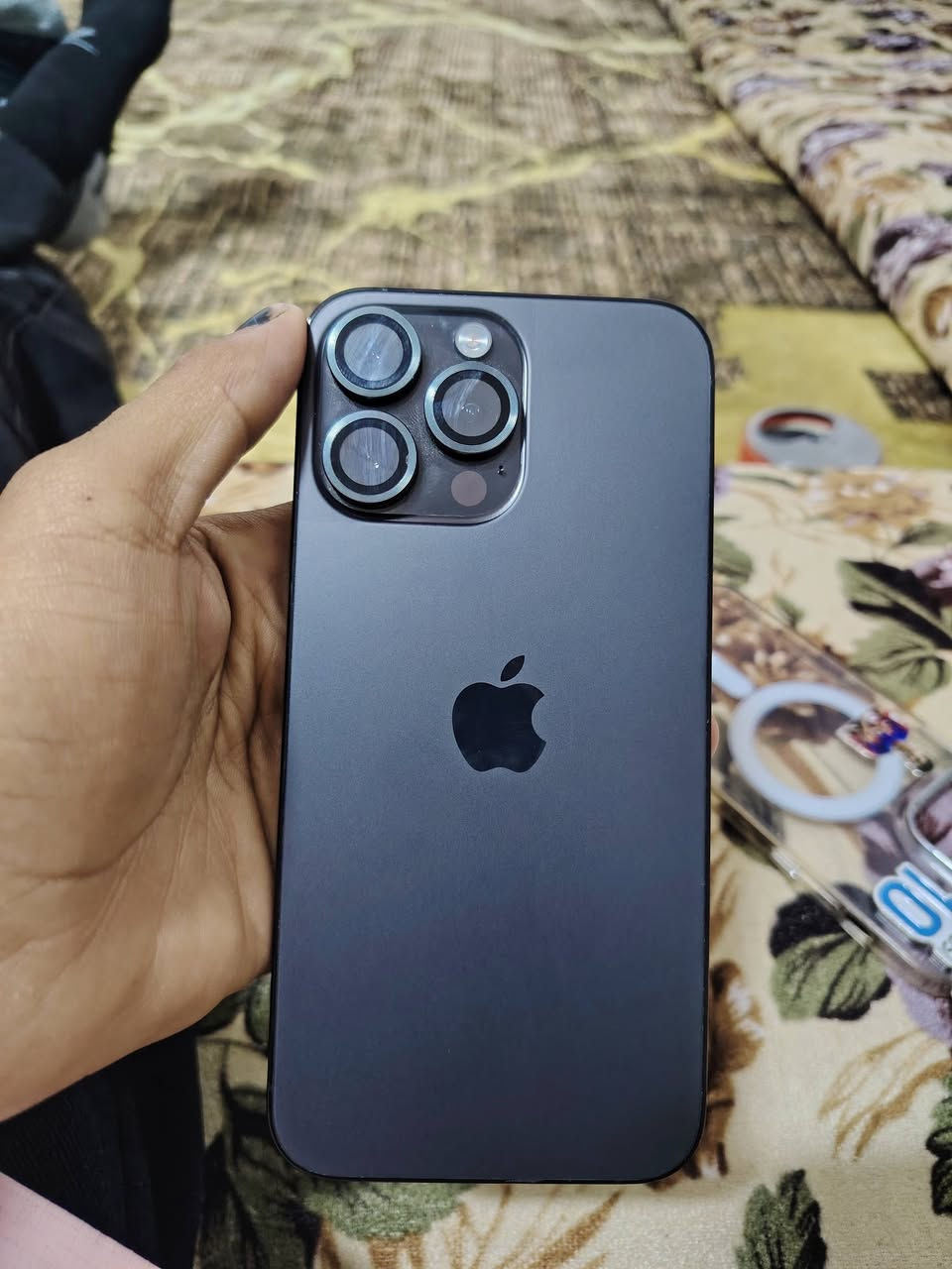 سلام عليكم ايفون14 برو ماكس كلشي ممبدل فقط بطاريه معلايه 100 لل استفسار خاص او وتساب ***********
