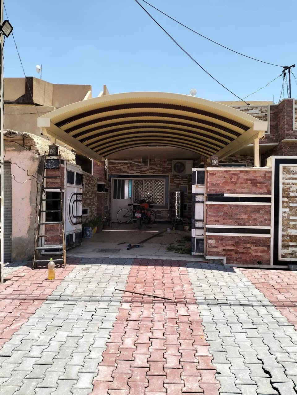 السلام عليكم حدادة محمد جواد لجميع انواع السقائف وكافة الاعمال الحدادية بأسعار مناسبة جدا للاستفسار *********** العنوان ديالى المقدادية مقابل إعدادية ابو حنيفة النعمان العمل بجميع أقضية ونواحي ديالى
